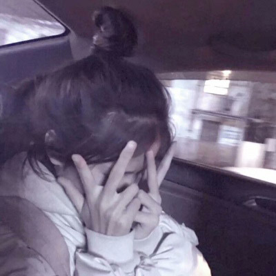 清纯高冷女生头像侧脸