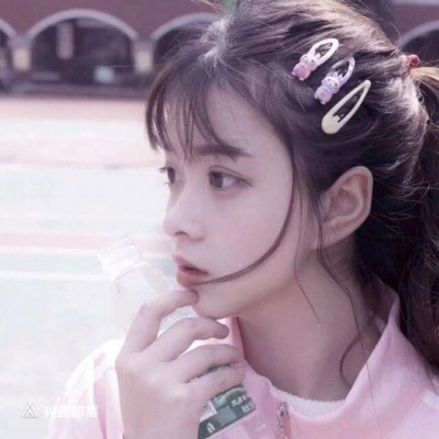 清纯高冷女生头像侧脸