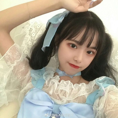 洛丽塔风格头像真人 lolita软妹漂亮下半身裙子图片