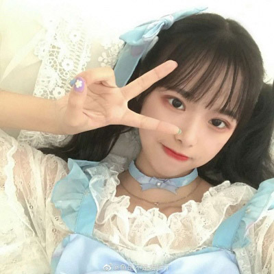 洛丽塔风格头像真人 lolita软妹漂亮下半身裙子图片