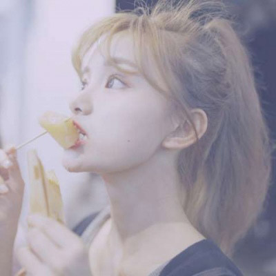中美混血儿照片高冷女生头像