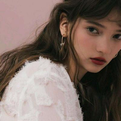 中美混血儿照片高冷女生头像