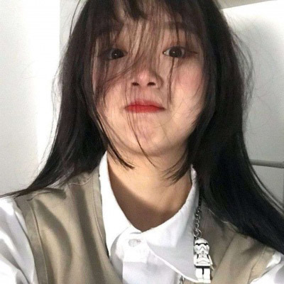supreme流行霸气潮女图片