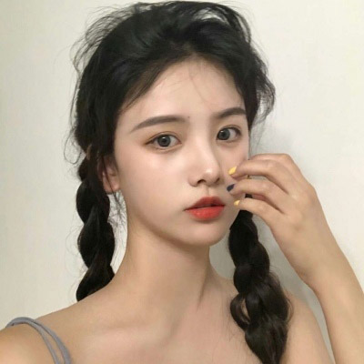 supreme流行霸气潮女图片