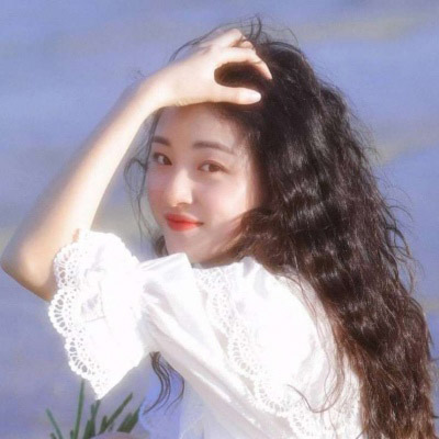 supreme流行霸气潮女图片