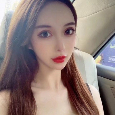 韩版短发女生头像高冷图片