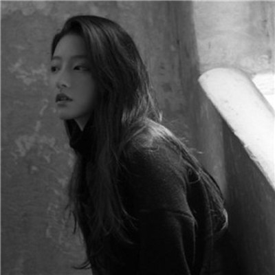 qq头像女生背影晚上图片