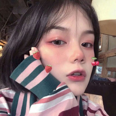 酷一点的头像 比较炫酷霸气图片女生头像