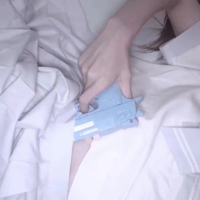 很撩人的女生头像 骚气女生头像半身胸部无头图片