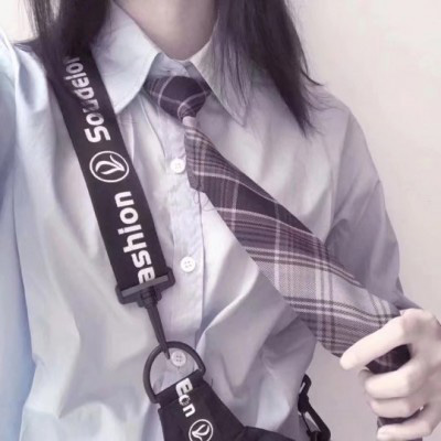 很撩人的女生头像 骚气女生头像半身胸部无头图片