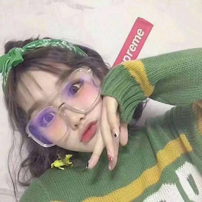 原谅绿头像女生真人图片 高清网红头像女原谅绿图片