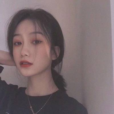 ins冷淡风头像女 忧郁厌世的头像