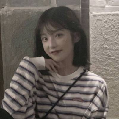 ins冷淡风头像女 忧郁厌世的头像