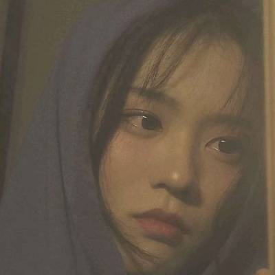 ins冷淡风头像女 忧郁厌世的头像