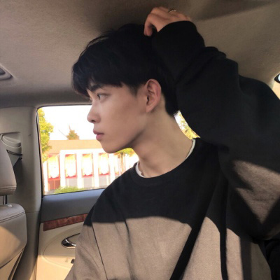 酷酷的男生头像2020 好看的男人头像大全