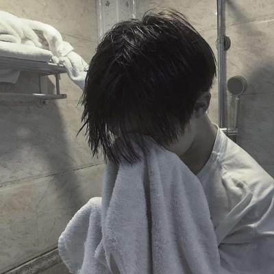 孤独的头像男生图片 高清男生头像伤感孤单
