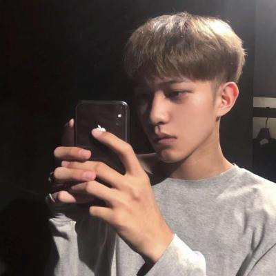 孤独的头像男生图片 高清男生头像伤感孤单