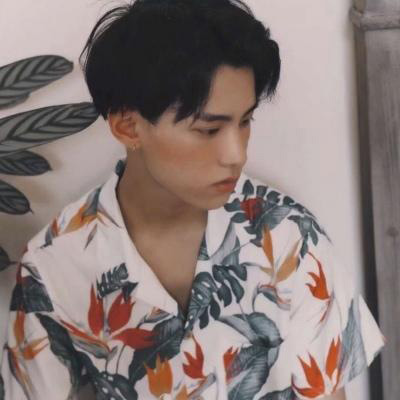 孤独的头像男生图片 高清男生头像伤感孤单