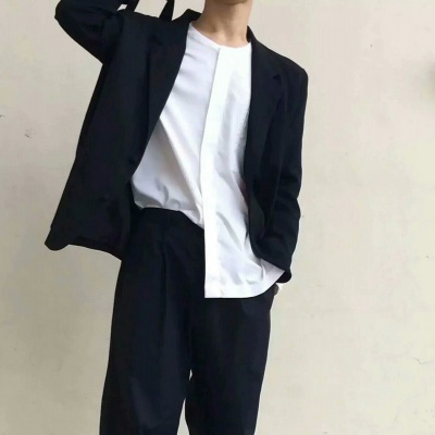 下半身西装头像男 真实绅士老男人气质头像