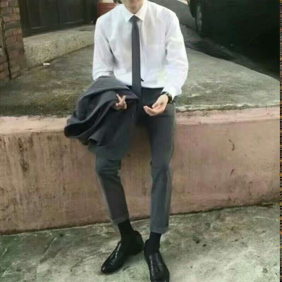 下半身西装头像男 真实绅士老男人气质头像
