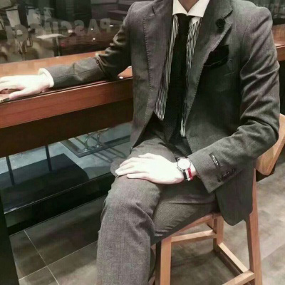下半身西装头像男 真实绅士老男人气质头像