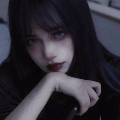 伤心的头像女生图片 伤心难过的微信头像