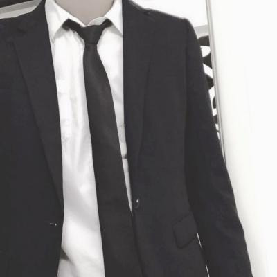 正装头像男生图片 高清好看的半身绅士西服男生头像