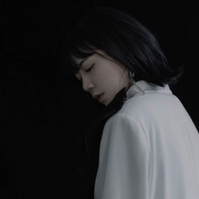 原宿风暗黑系女生头像 韩版超好看女生00后头像