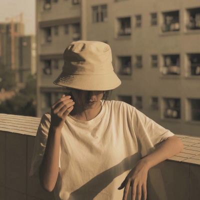 悲伤的头像 伤感女生孤独的图片图片