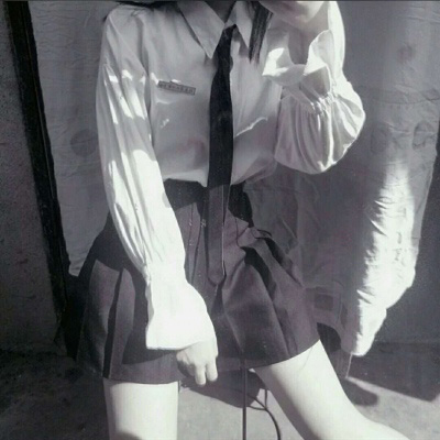 职业装女头像 高清好看的美女职业装头像