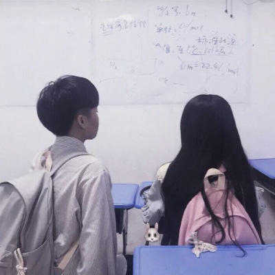 三人情侣头像共三张 三角恋情侣头像三张同时用的