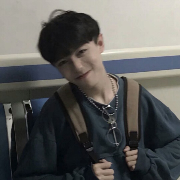 男生闺蜜头像 一左一右真人双人兄弟头像