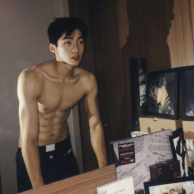肌肉男头像 男生腹肌头像帅气撩人
