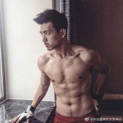 肌肉男头像 男生腹肌头像帅气撩人