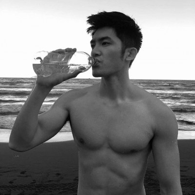 肌肉男头像 男生腹肌头像帅气撩人
