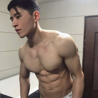肌肉男头像 男生腹肌头像帅气撩人
