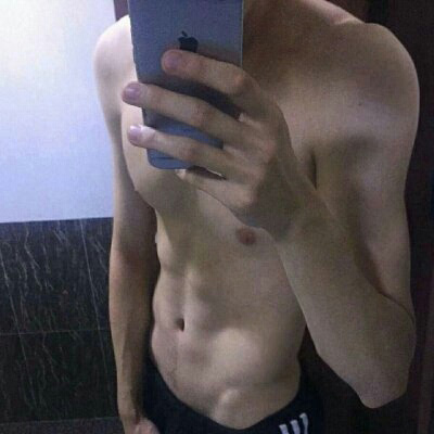 腹肌头像男生图片 真实点的腹肌照片不带脸