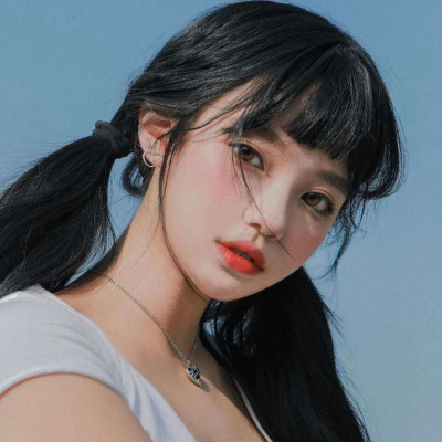 头像女唯美有气质 微信头像有气质优雅女