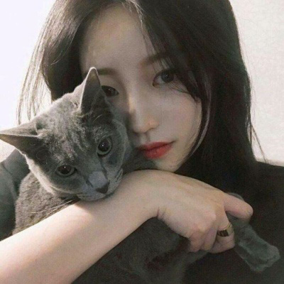 抱猫头像 高清抱猫的高冷女生头像韩系图片