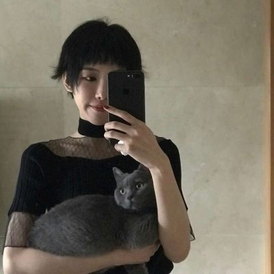 抱猫头像 高清抱猫的高冷女生头像韩系图片
