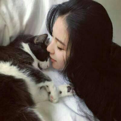 抱猫头像 高清抱猫的高冷女生头像韩系图片