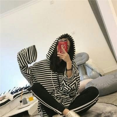 女生黑化头像 女生真人霸气超拽黑白图片