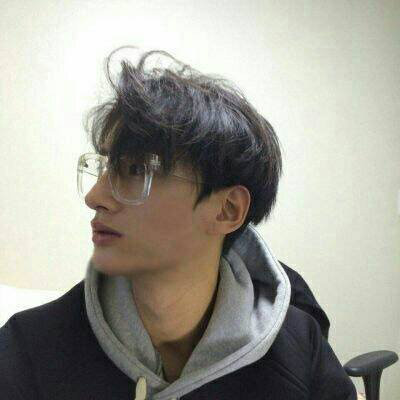 眼镜男头像 高冷真人微信头像男戴眼镜帅气图片