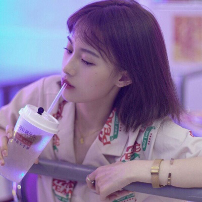 紫色头像女 好看的真人唯美女头像图片