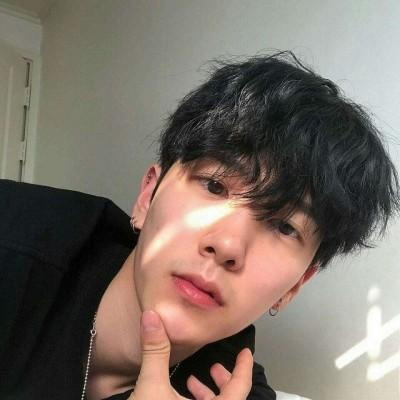 真人男头像帅气2020新款 高清好看真人头像男生图片