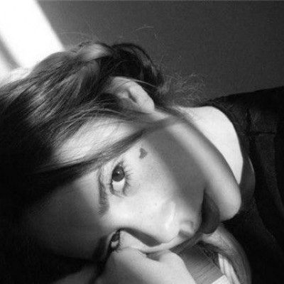 抑郁症头像女生图片 黑白抑郁头像女