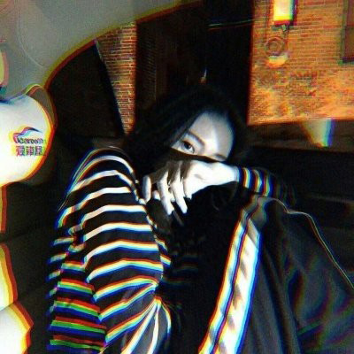 抑郁症头像女生图片 黑白抑郁头像女