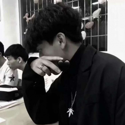 抑郁症头像男 特别丧的头像男