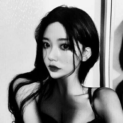 伤感的qq头像女 女生头像黑白孤独伤感