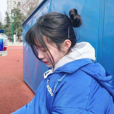 蓝色控女生头像 清纯侧脸高清头像图